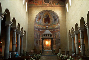 Veduta dell'interno della chiesa